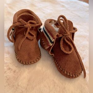 Vintage Infant Minnetonka Leather Moccasin Booties